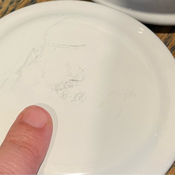 BENTO BOX, 5-piece set in white and navy enamel with stand and lid. - Picture 5 of 9